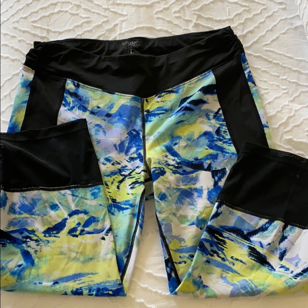 Kelsie performance work out leggings so large